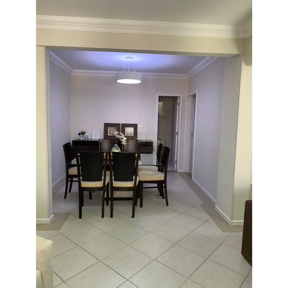 Apartamento quadra mar com 2 vagas de garagem 