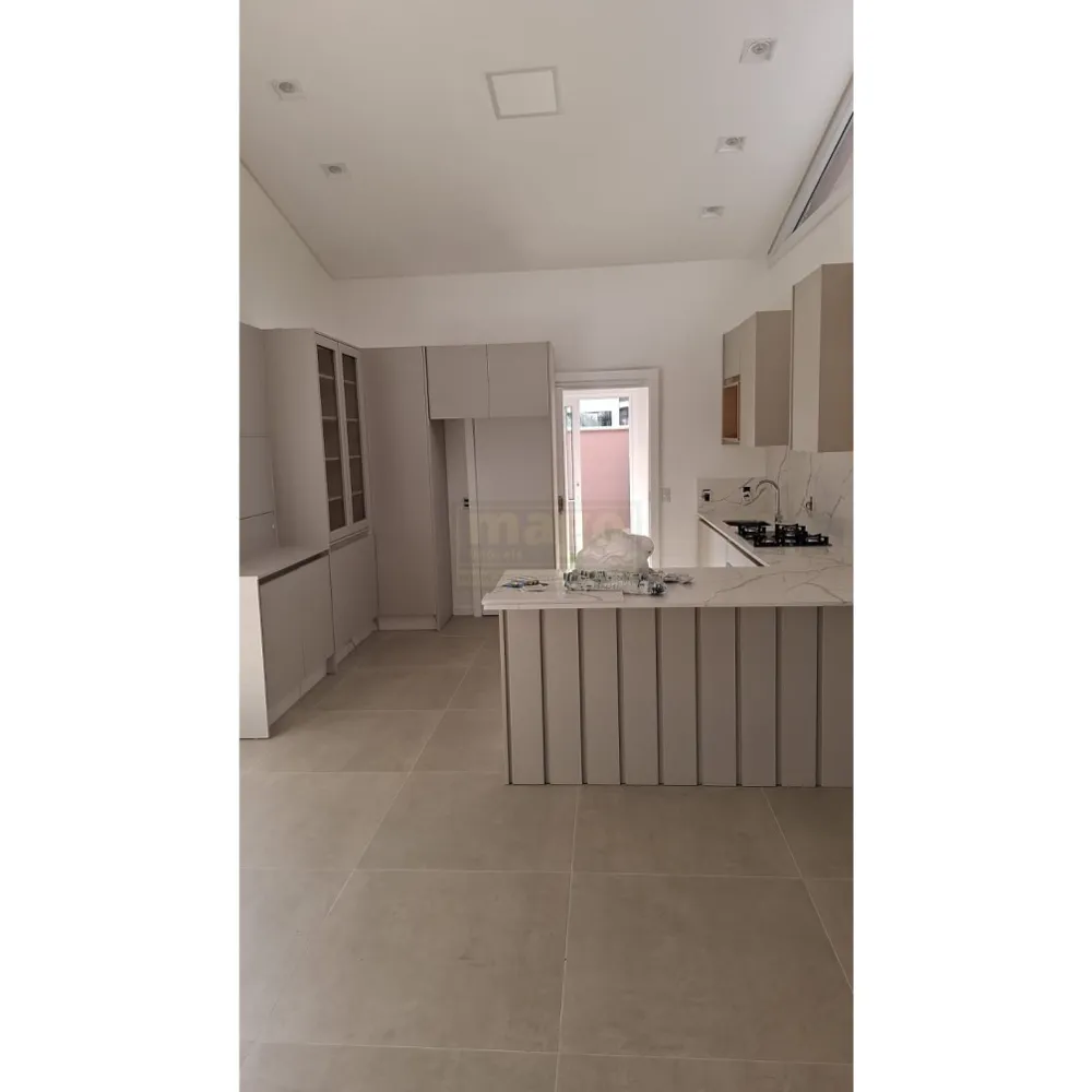 Casa 3 suítes para Venda