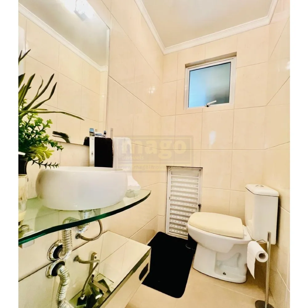 Apartamento com 3 suítes e 2 garagens na Barra Sul