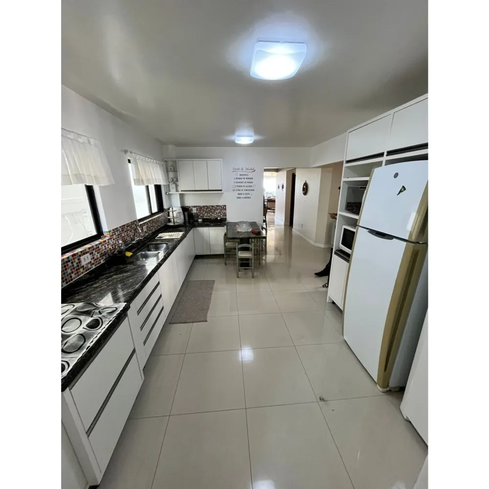 Apartamento para Locação Anual no bairro Centro em Balneário Camboriú