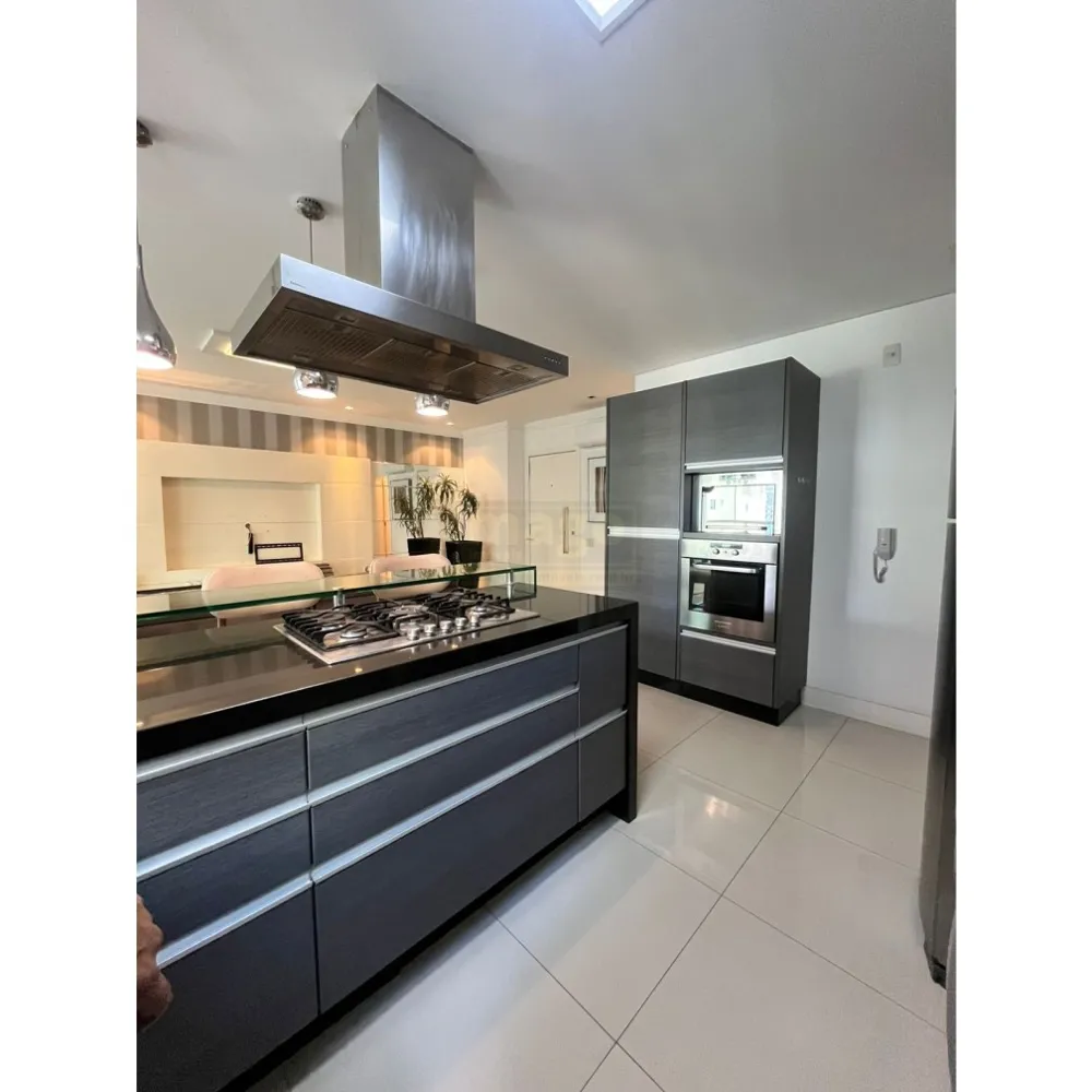Apartamento 03 suítes para Locação Anual no bairro Centro em Balneário Camboriú
