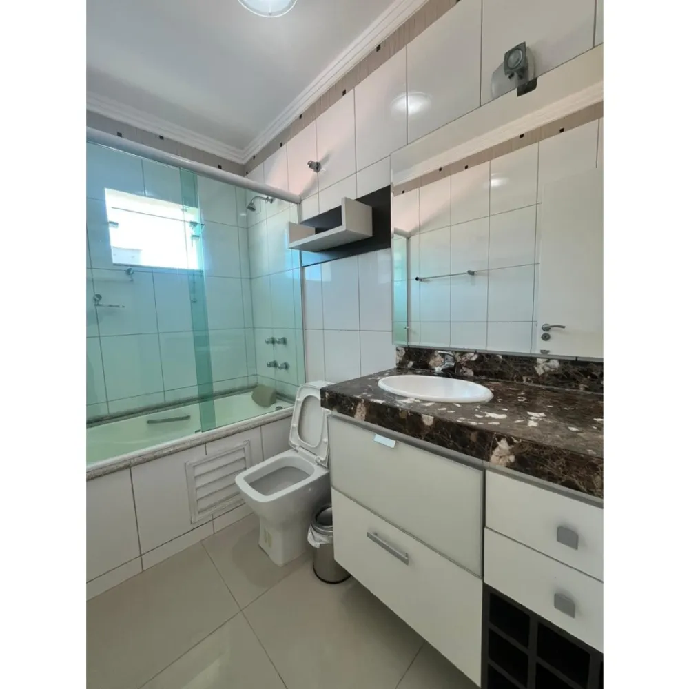 Casa 3 suítes para Locação Anual no bairro Barra Norte em Balneário Camboriú
