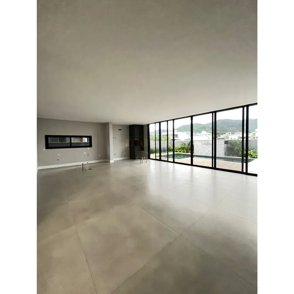 Casa para Venda em condominio fechado em  Camboriú