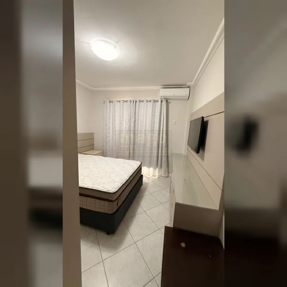 Apartamento 2 quartos para Locação Anual na Avenida Atlântica Balneário Camboriú