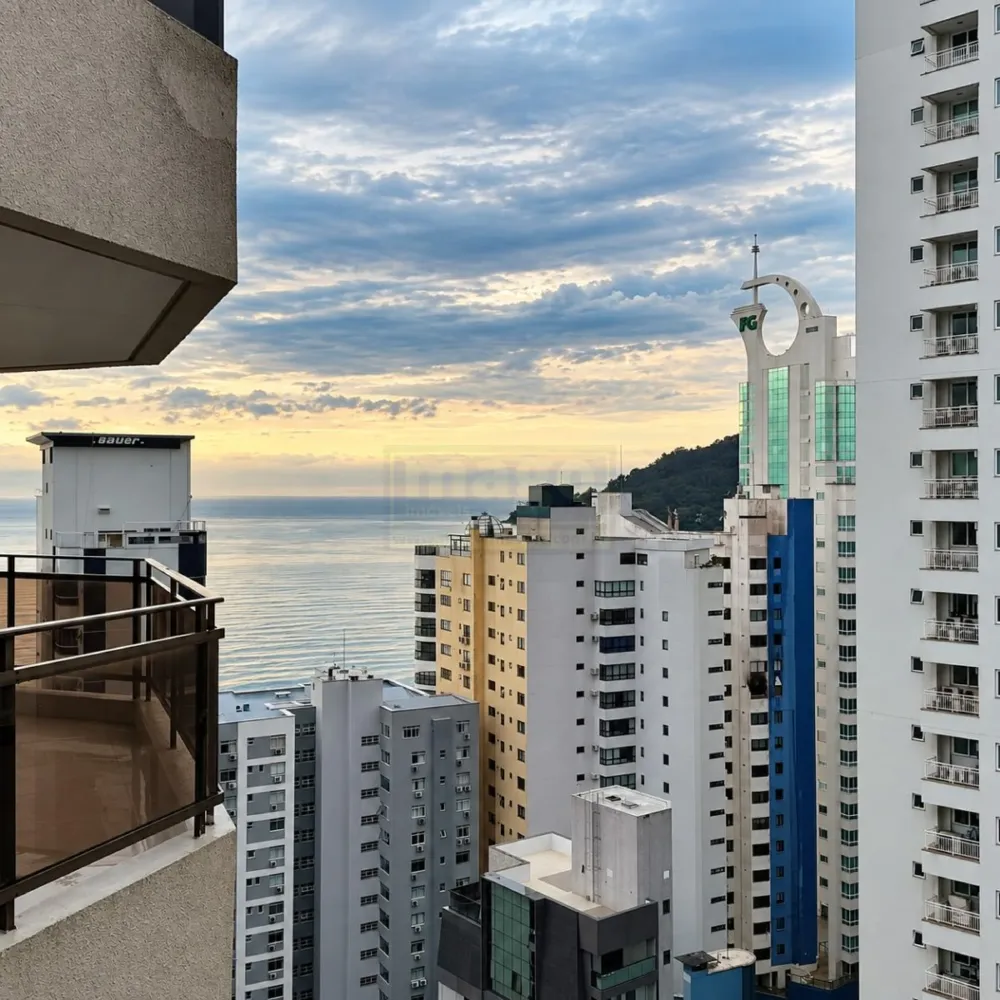 Apartamento 3 quartos para Locação Anual no bairro Centro em Balneário Camboriú