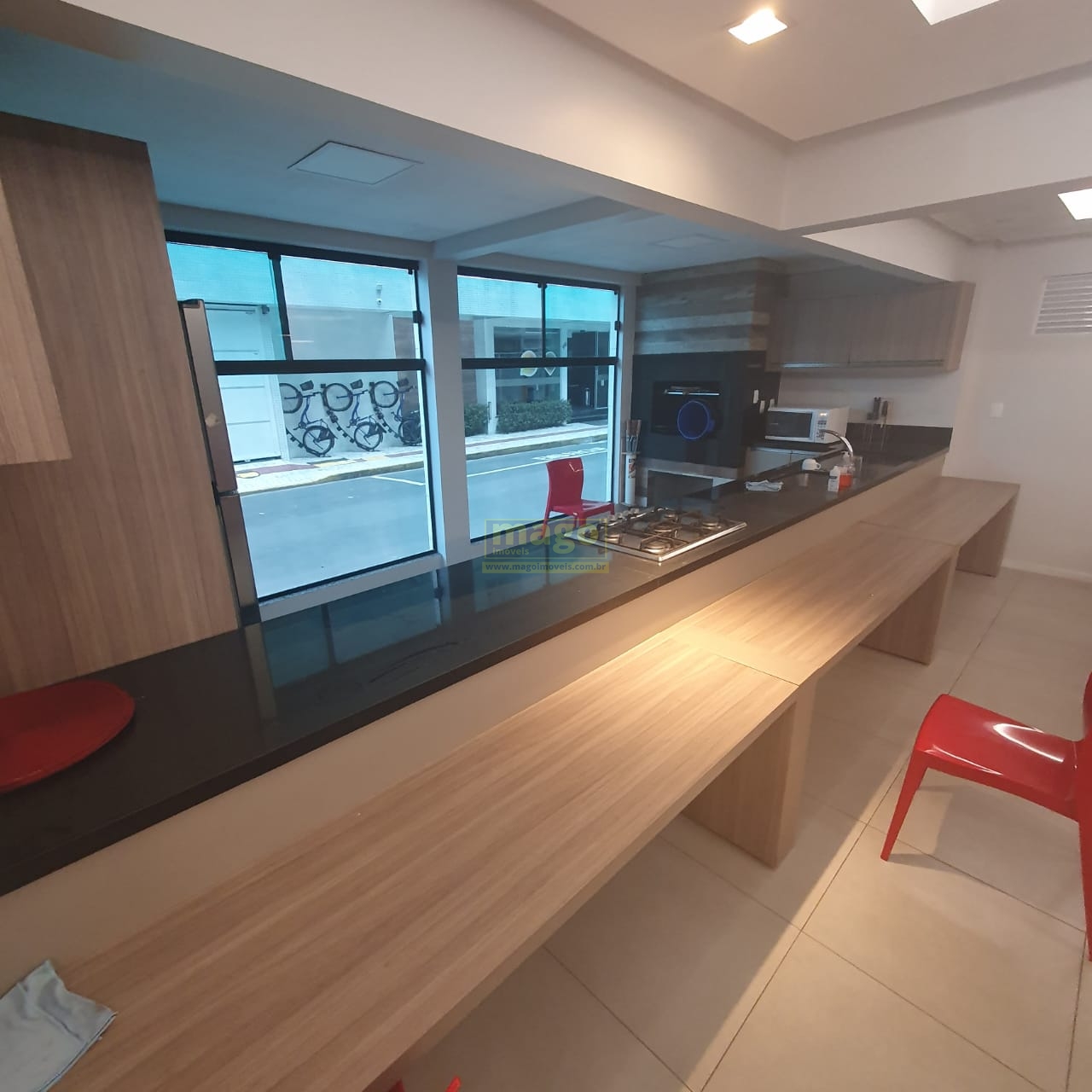 Apartamento à venda na Barra Norte, com ótima localização