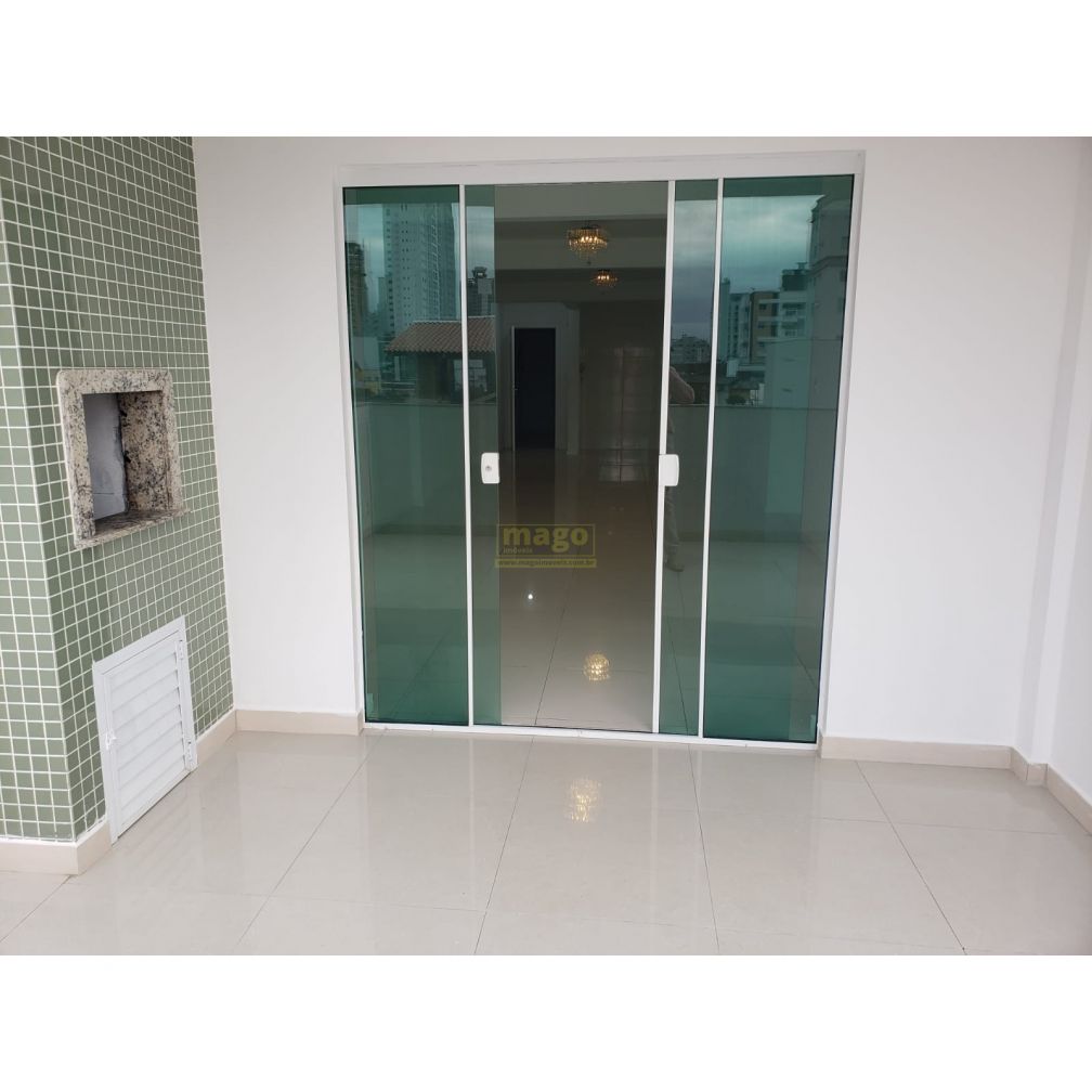 Apartamento com ótima localização