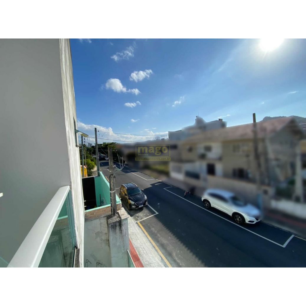 Linda casa no Centro de Balneário Camboriú, ótima oportunidade!