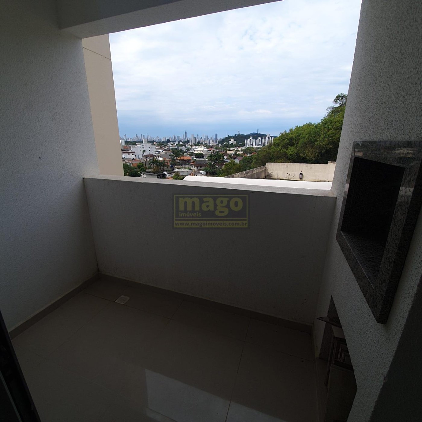 Imóvel 2 dormitórios + 1 suíte em Camboriú no bairro Cedros