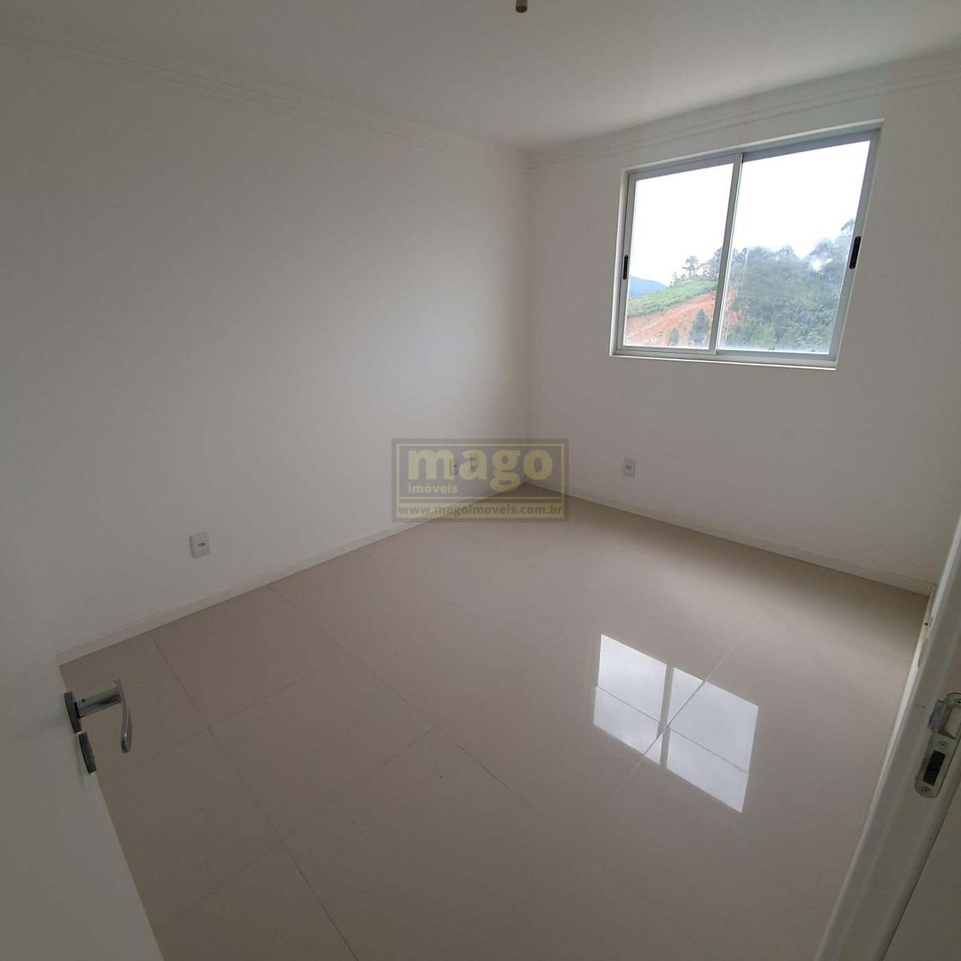 Imóvel 2 dormitórios + 1 suíte em Camboriú no bairro Cedros