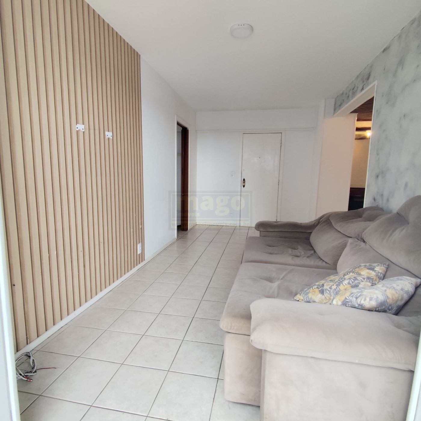 Apartamento à venda na Barra Norte, com ótima localização