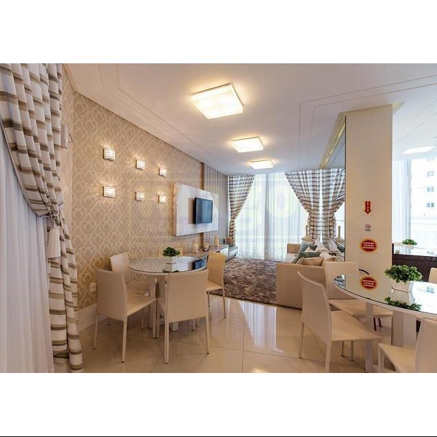 Apartamento com 3 suítes e 4 vagas de garagem na Barra Sul