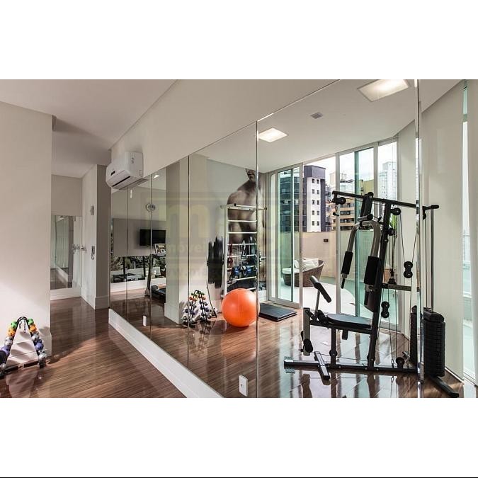 Apartamento com 3 suítes e 4 vagas de garagem na Barra Sul