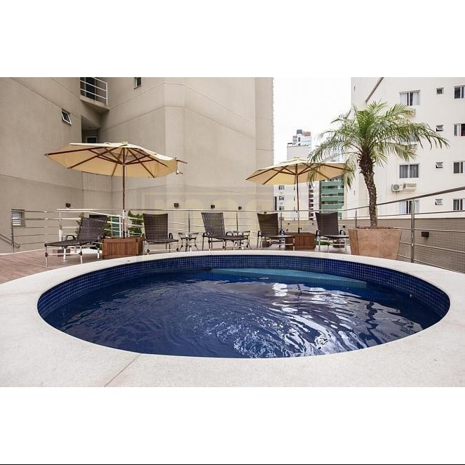 Apartamento com 3 suítes e 4 vagas de garagem na Barra Sul