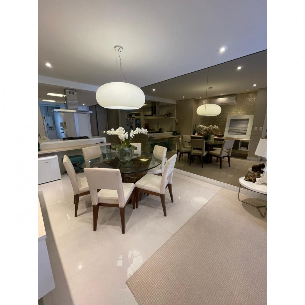 Apartamento mobiliado e decorado Praia Brava