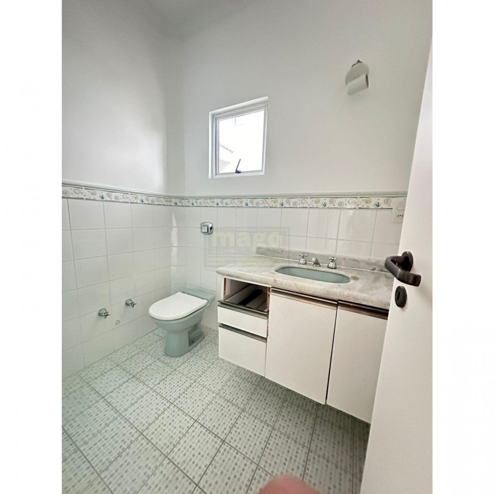 Casa para Locação Anual no bairro Ariribá em Balneário Camboriú