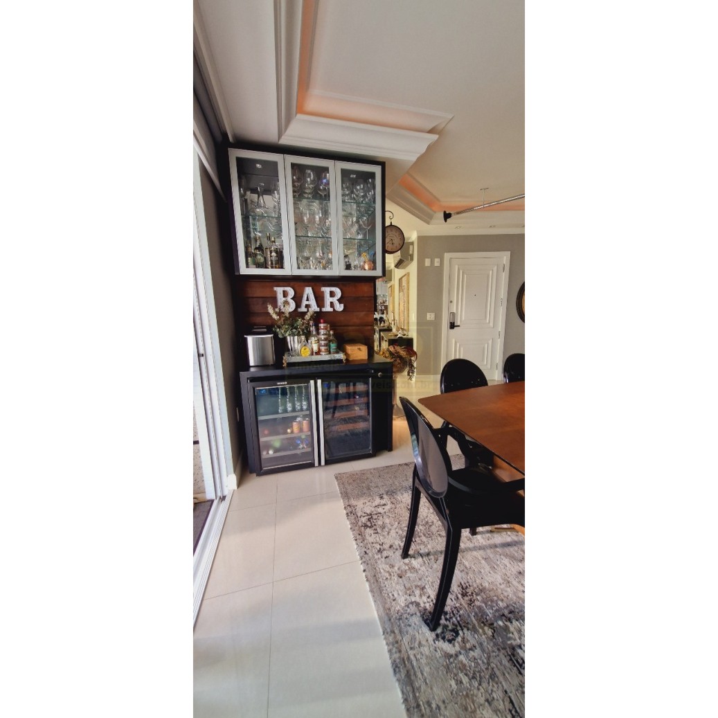 Apartamento 3 suítes para Venda no bairro Centro em Balneário Camboriú