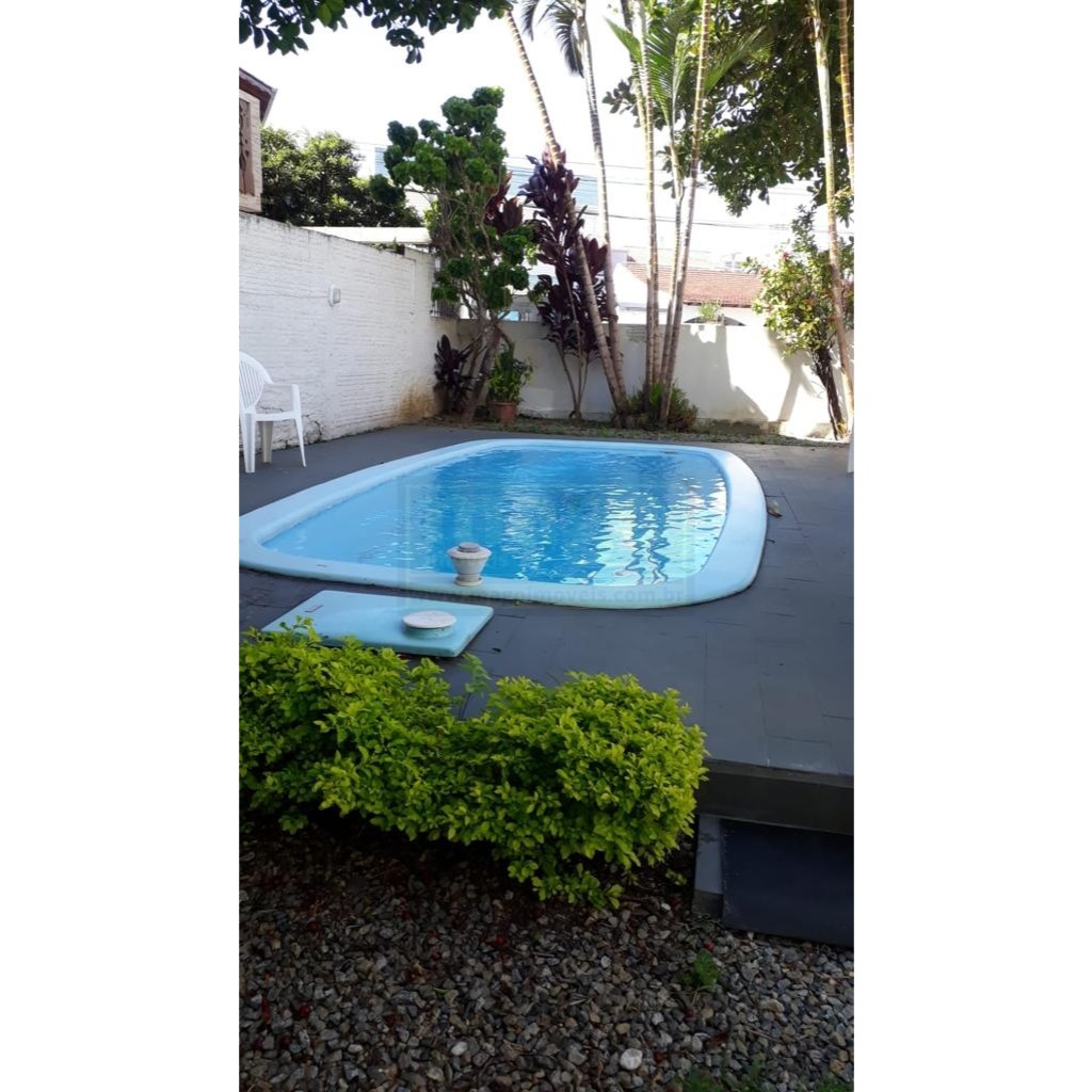 Casa 2 quartos para Venda no bairro Centro em Balneário Camboriú