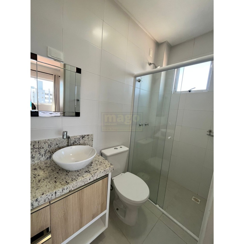 Apartamento 2 quartos para Locação Anual no bairro Centro  em Balneário Camboriú