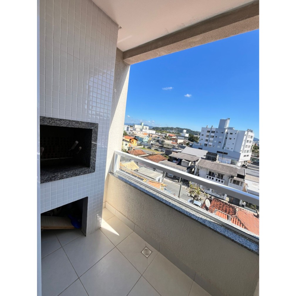 Apartamento 2 quartos para Locação Anual no bairro Centro  em Balneário Camboriú
