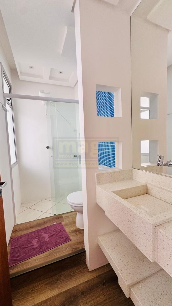 Apartamento para Locação na Avenida Atlântica – 4 Dormitórios e 2 Vagas de Garagem