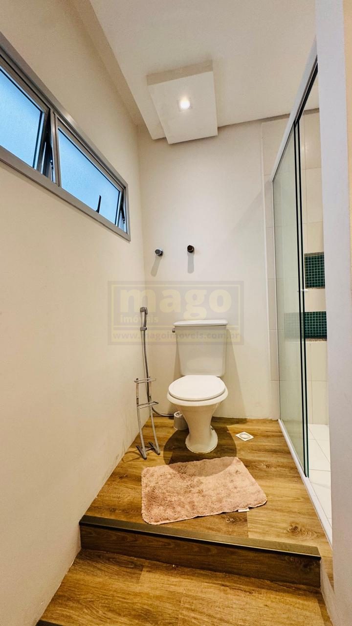 Apartamento para Locação na Avenida Atlântica – 4 Dormitórios e 2 Vagas de Garagem