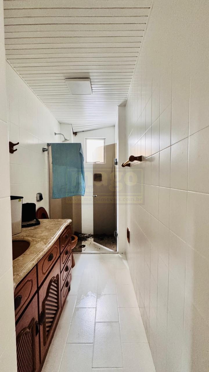  Apartamento para Locação na Avenida Atlântica – 3 Suítes e 1 Vaga de Garagem