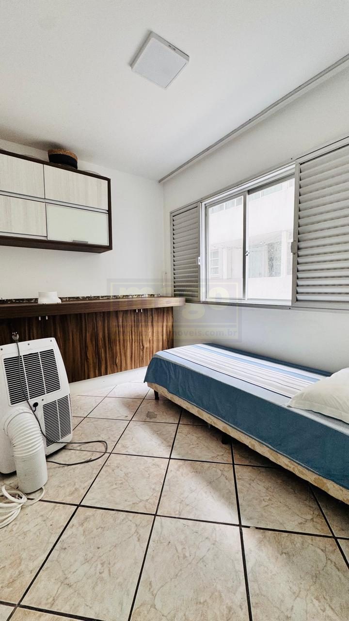  Apartamento para Locação na Avenida Atlântica – 3 Suítes e 1 Vaga de Garagem