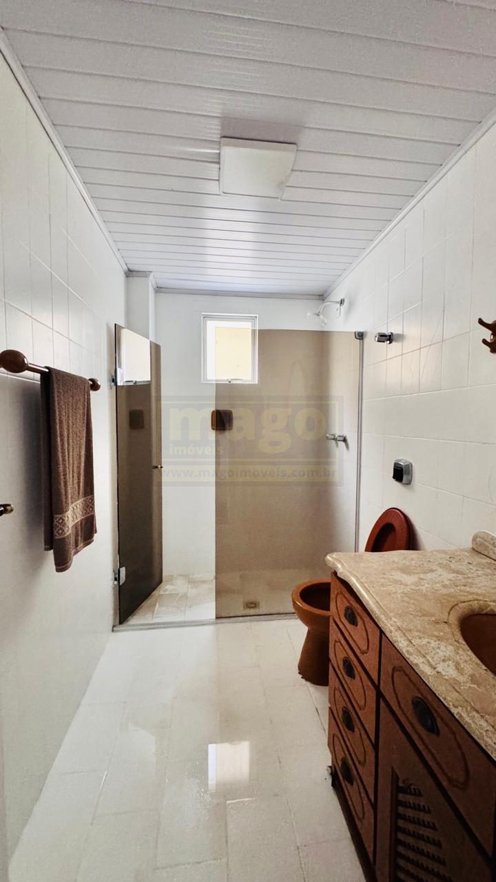  Apartamento para Locação na Avenida Atlântica – 3 Suítes e 1 Vaga de Garagem