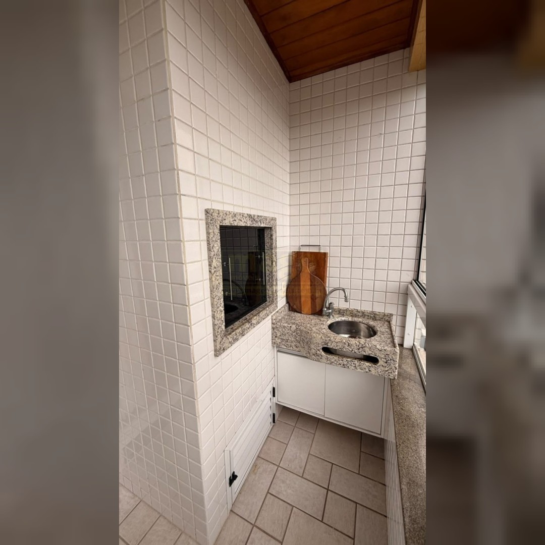 Apartamento 2 quartos para Locação Anual na Avenida Atlântica Balneário Camboriú