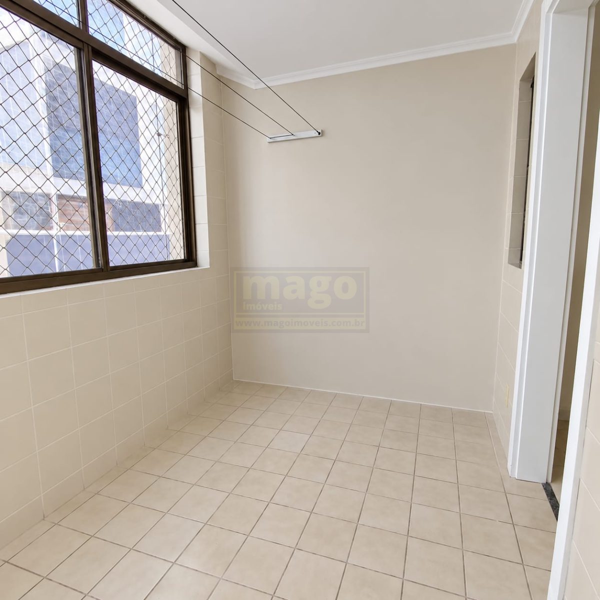 Apartamento 3 quartos para Locação Anual no bairro Centro em Balneário Camboriú