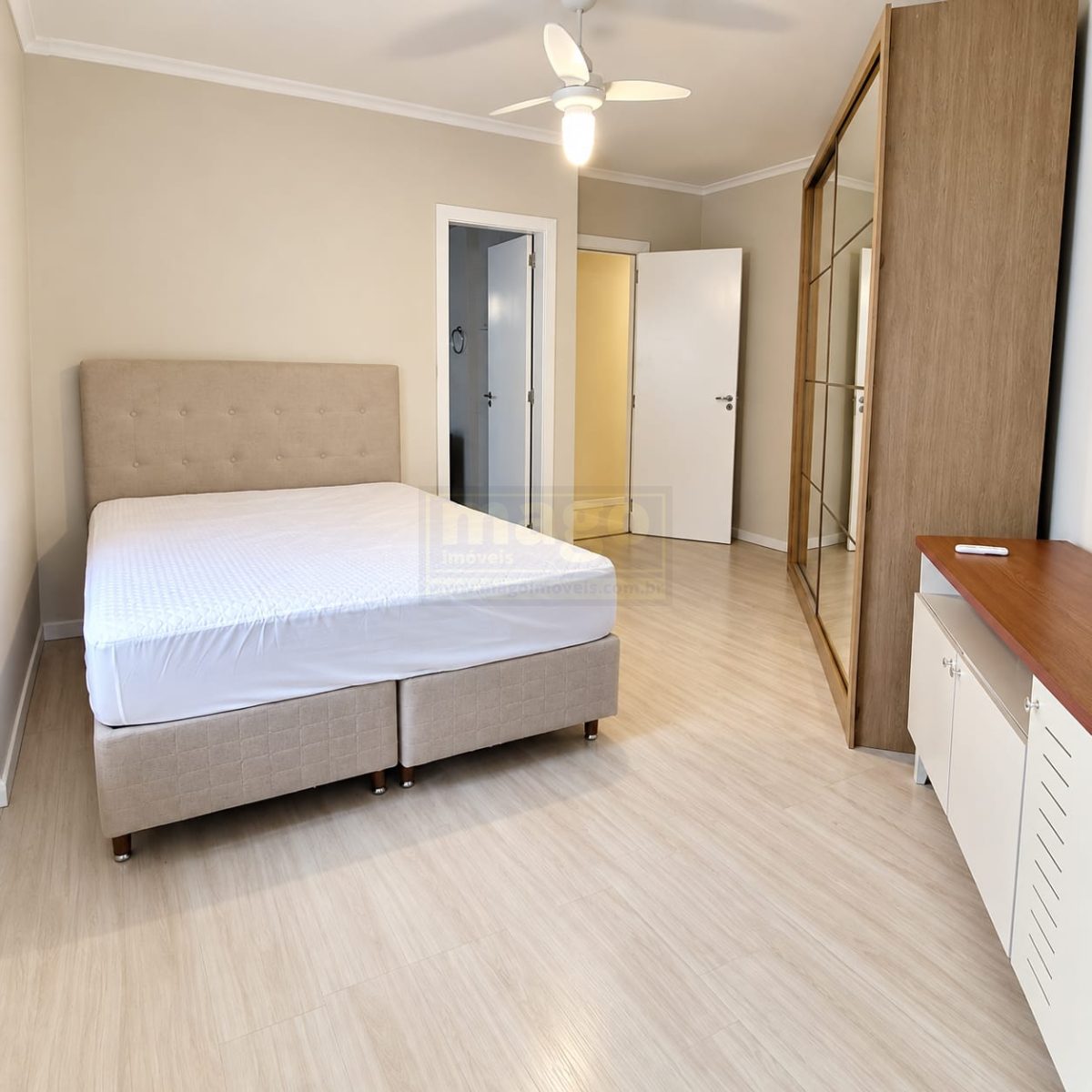 Apartamento 3 quartos para Locação Anual no bairro Centro em Balneário Camboriú