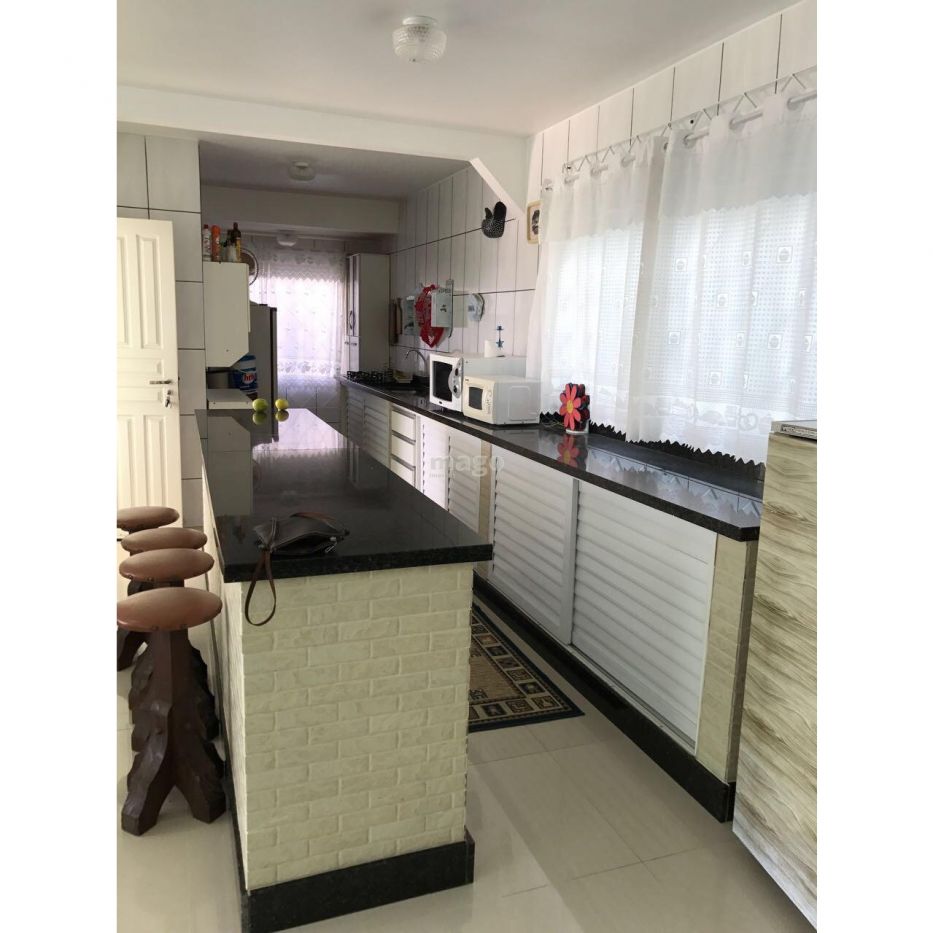 Linda Casa no Estaleiro